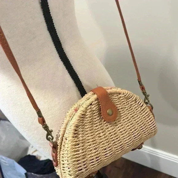 Crossbody bag - Picture 6 of 9